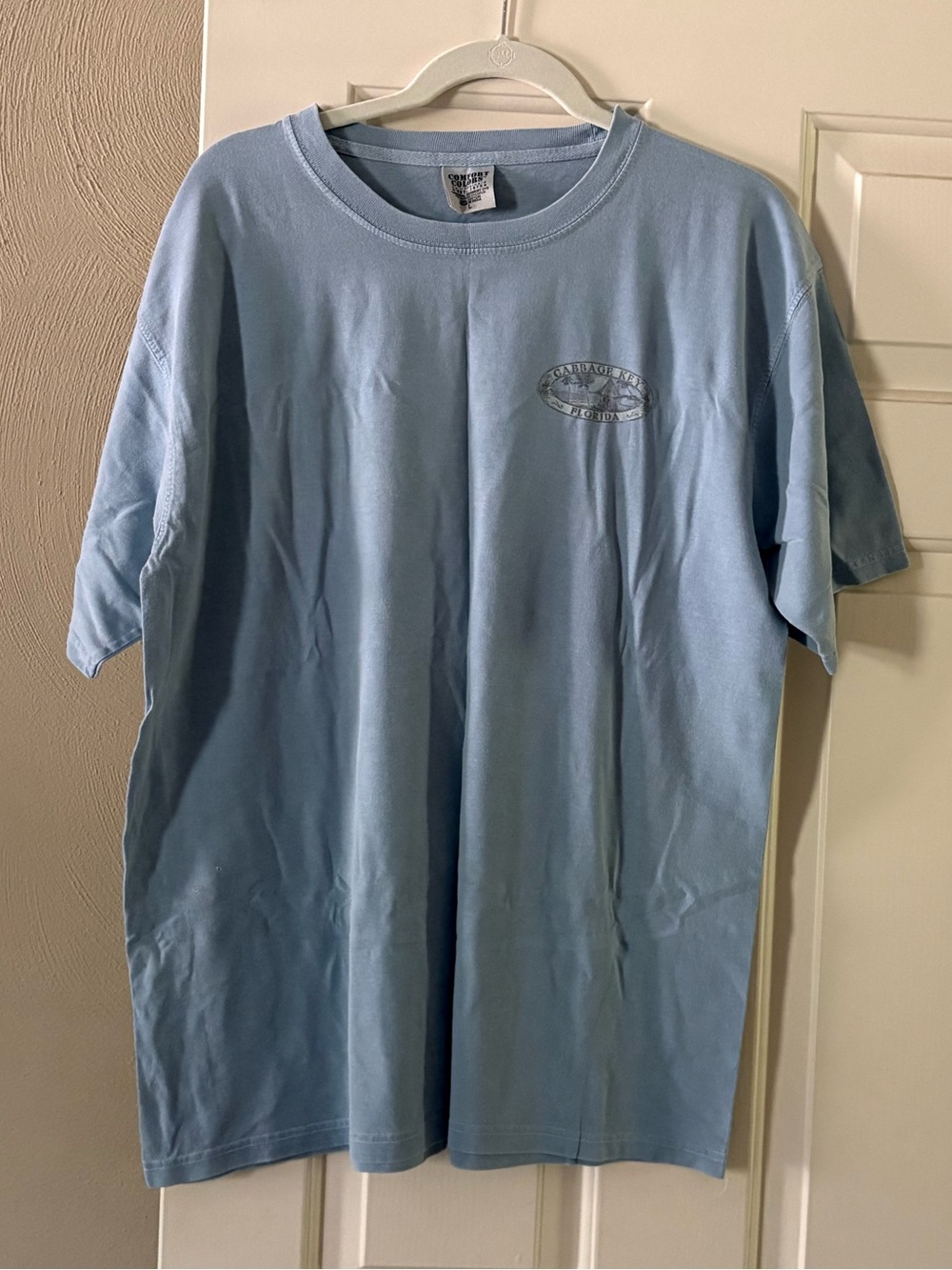 Comfort Colors Men’s “Cabbage Key Florida” Graphic 100% Cotton T-Shirt.